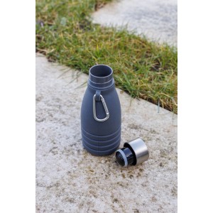 �sszehajthat� palack szilikonb�l, 550 ml, sz�rke